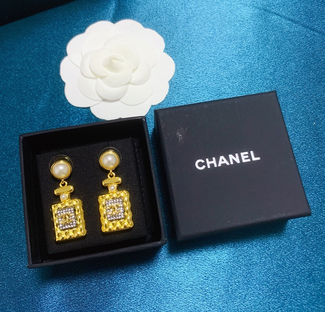 Lux Earring Chanel  071