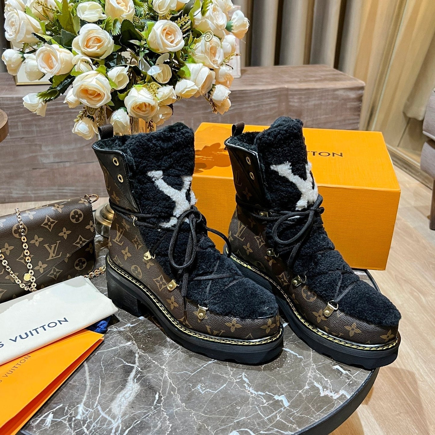 Premium  Louis Vuitton  BOOTS 043