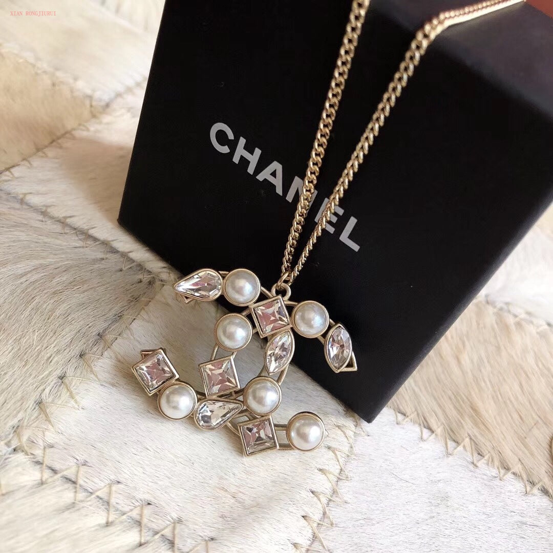 Lux Necklace Chanel 057