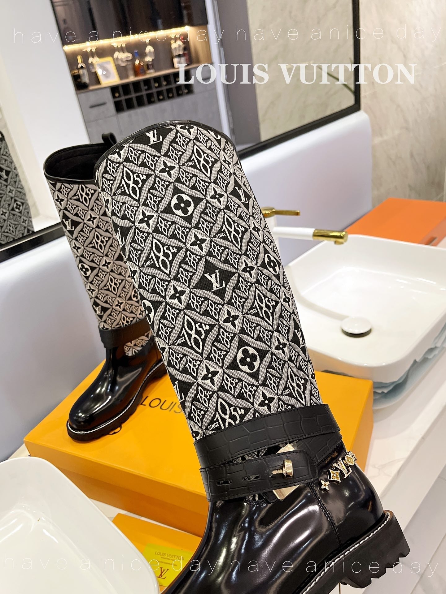 Premium  Louis Vuitton  BOOTS 027