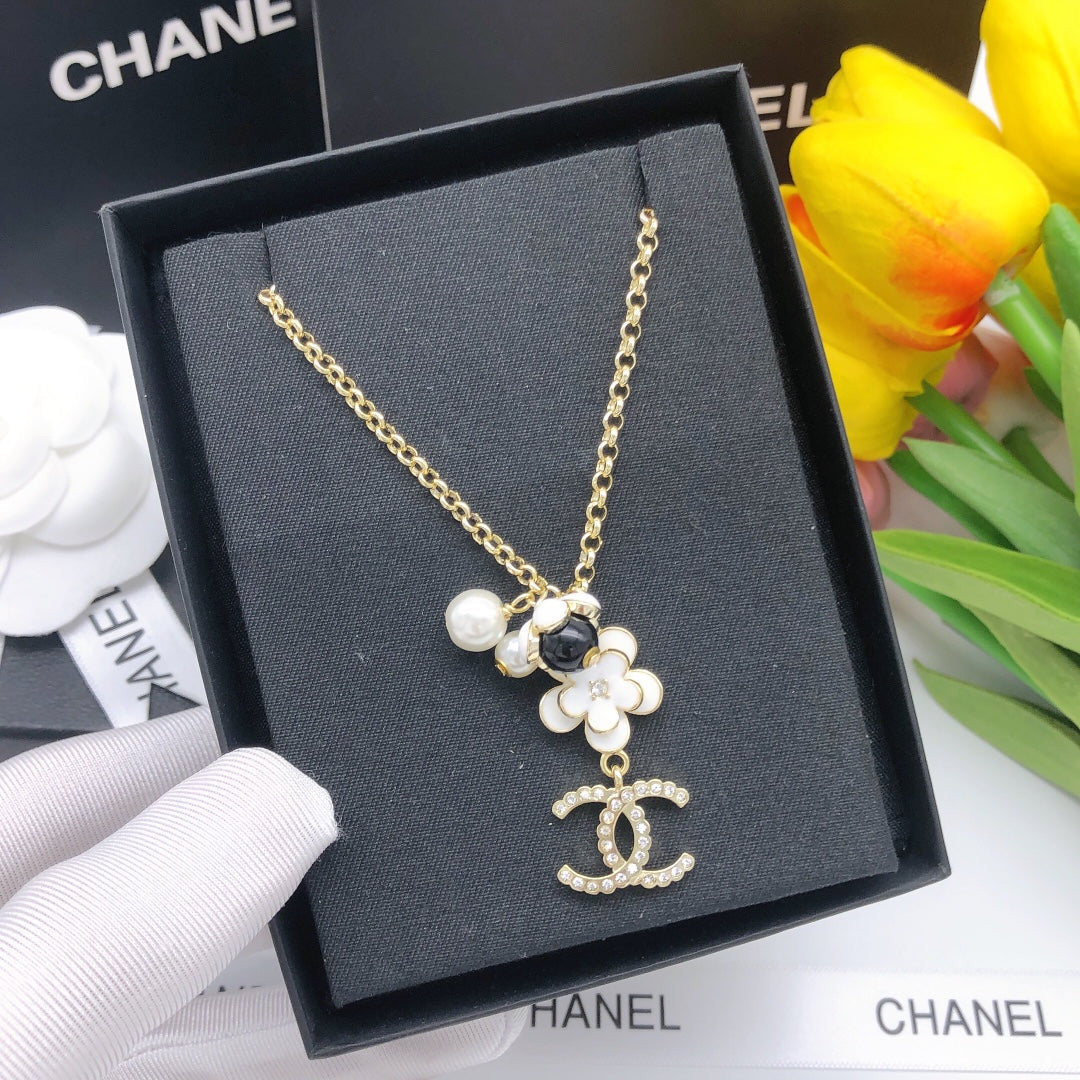 Chanel Necklace 006