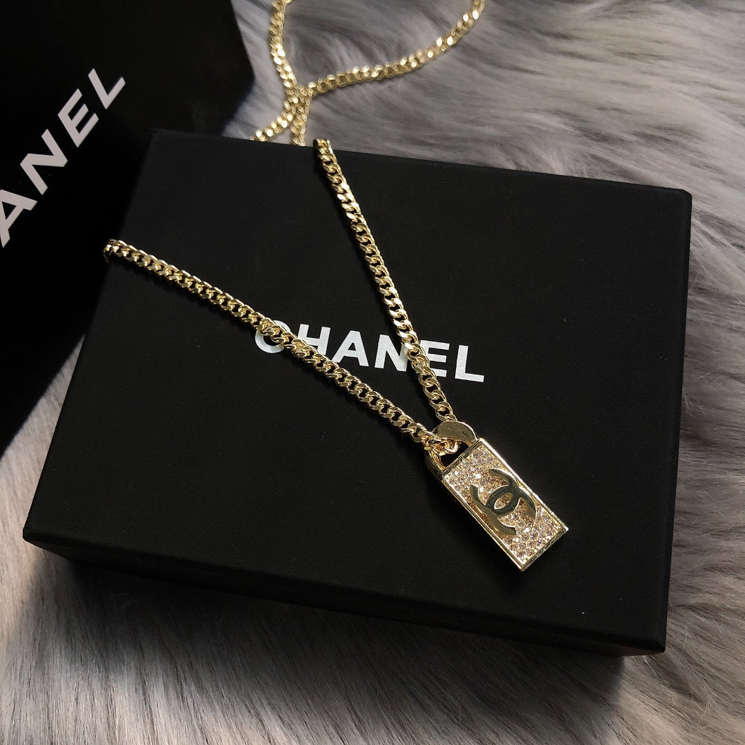 Lux Necklace Chanel 049