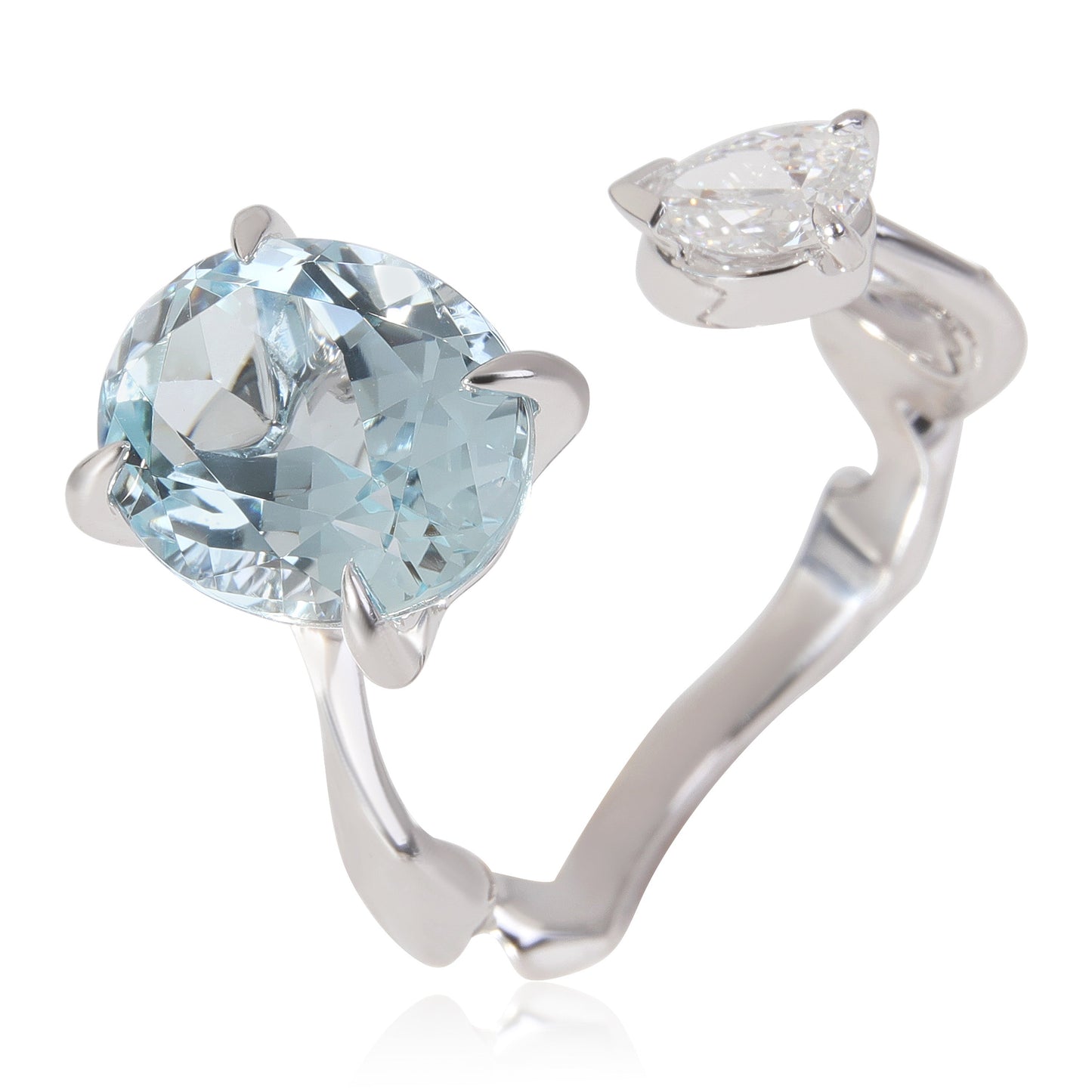 DIOR ama Precieuse Diamond Aquamarine Ring in 18k White Gold D VS1 0.33 CTW