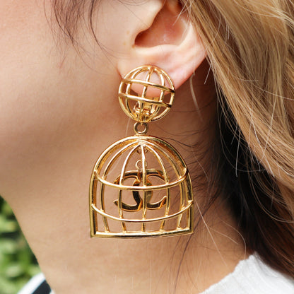 CHANEL★ Birdcage Dangle Earrings Clip-On Gold 93P 64503