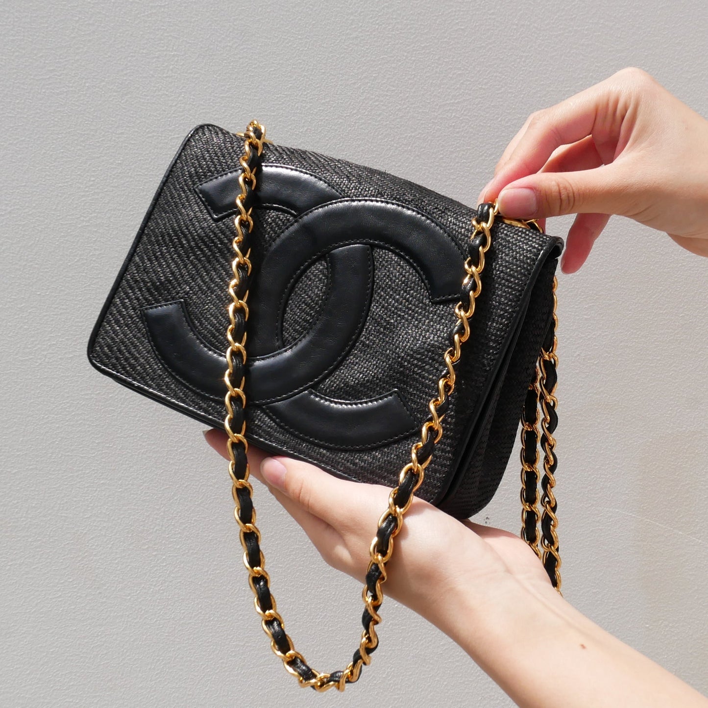 CHANEL 1986-1988 Black Raffia Shoulder Bag