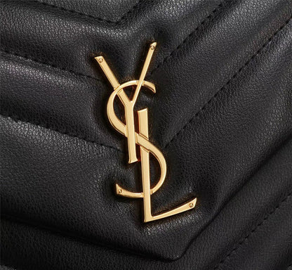 Yves Saint Laurent Hand bag 71028B