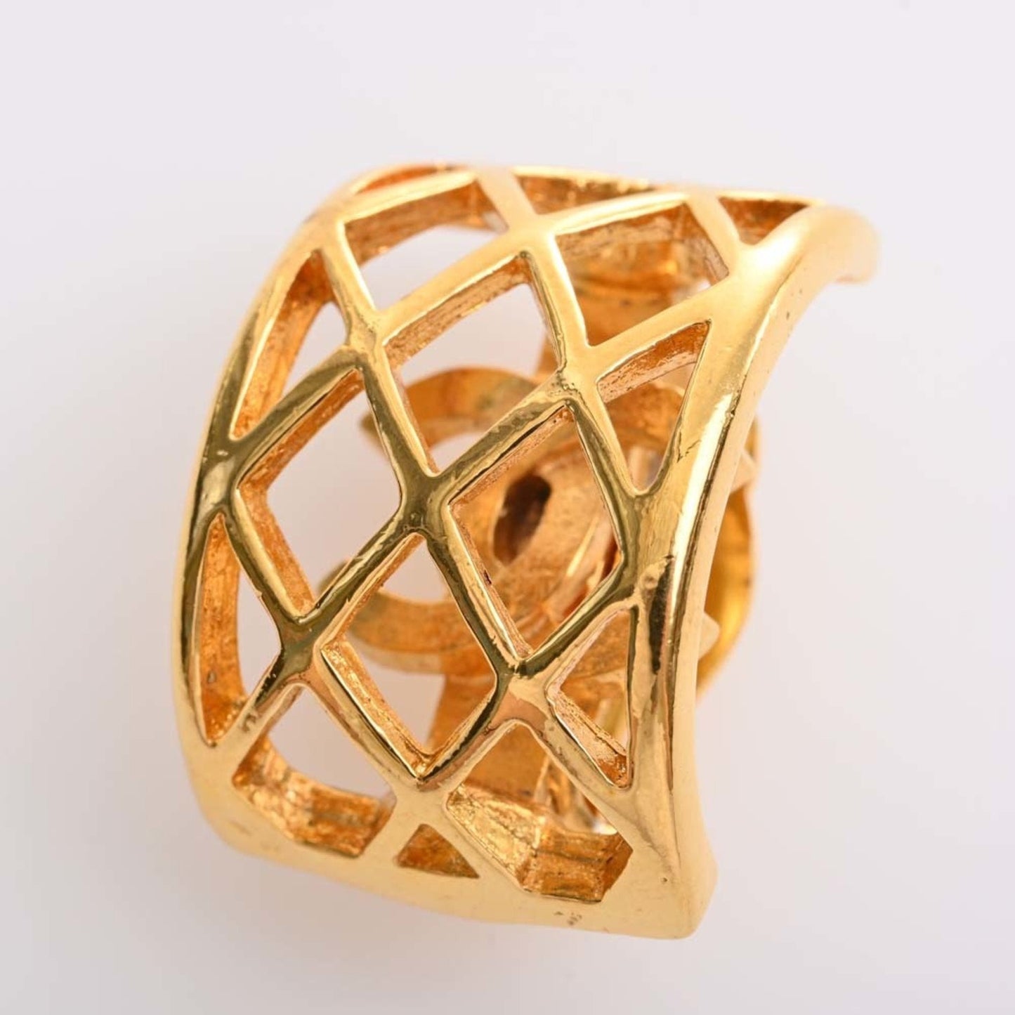 CHANEL Cocomark lattice earrings gold ladies