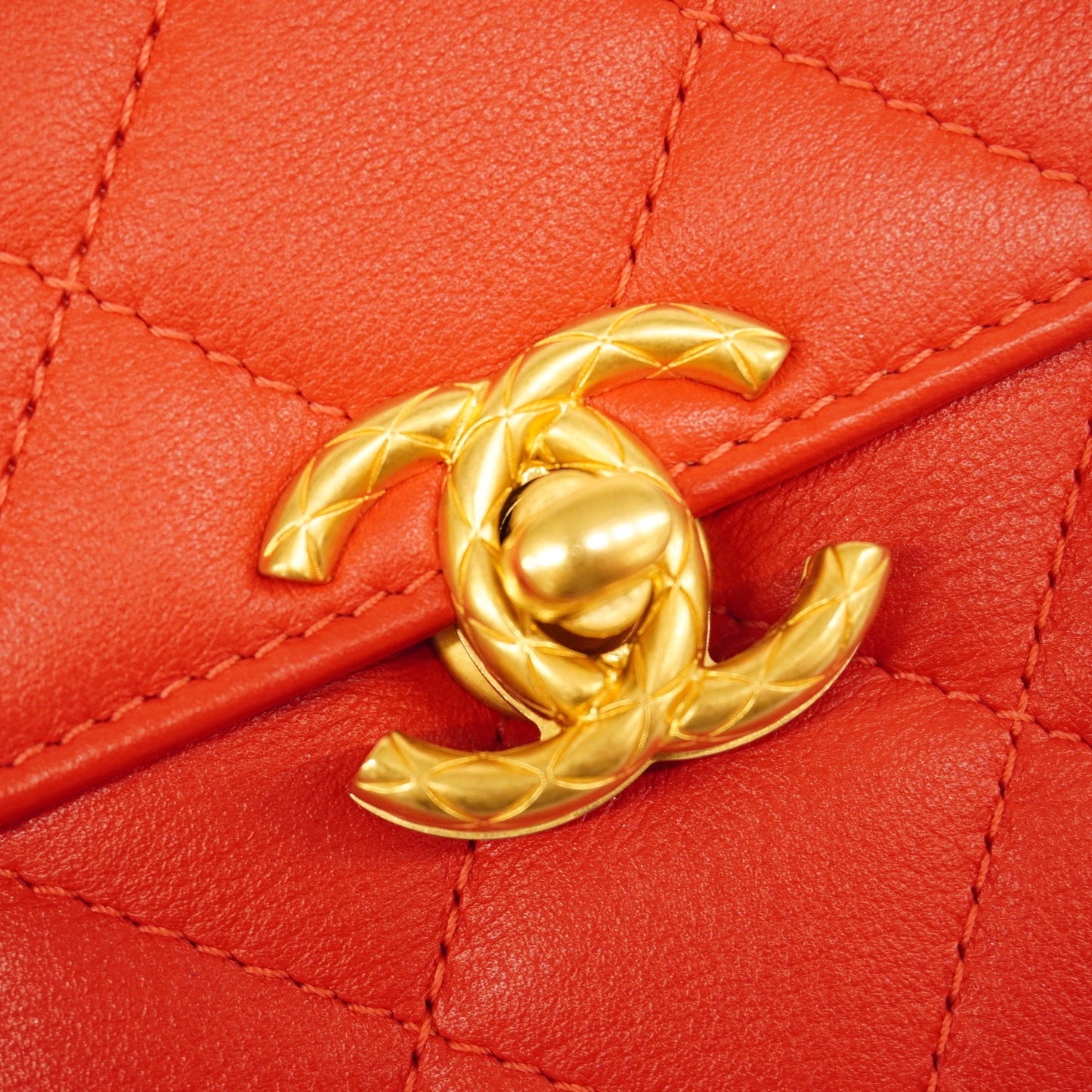 CHANEL   Matelasse Chain Shoulder Women's Leather Shoulder Bag Red Color