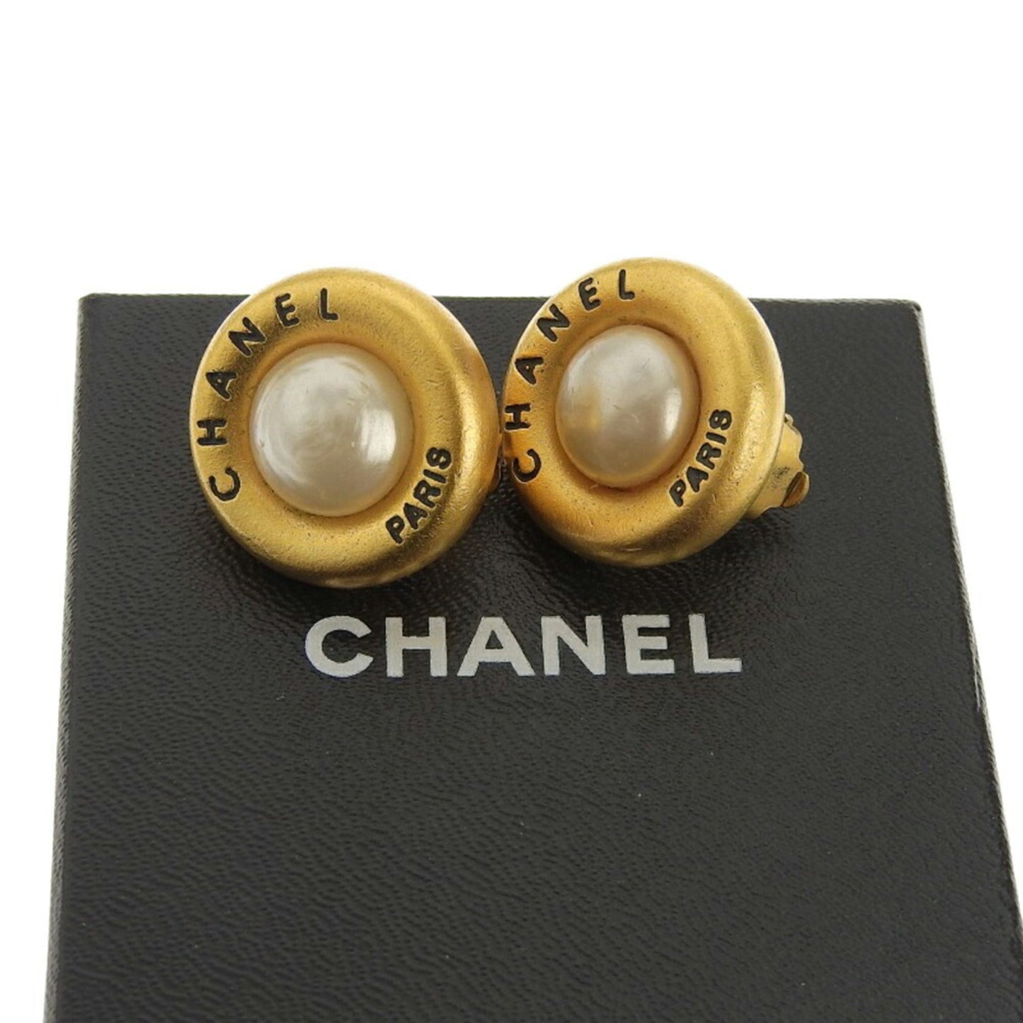 Chanel Coco Mark Earrings Vintage Mabe Fake Pearl 93A