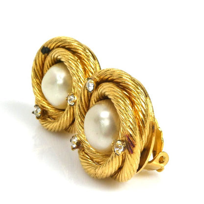 Chanel earrings metal / fake pearl rhinestone gold off-white ladies