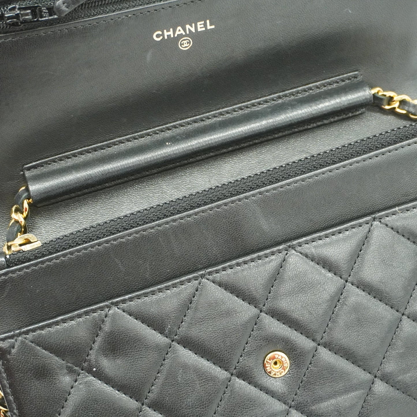 CHANEL   Matelasse Chain Shoulder Gold Hardware Lambskin Wallet Black