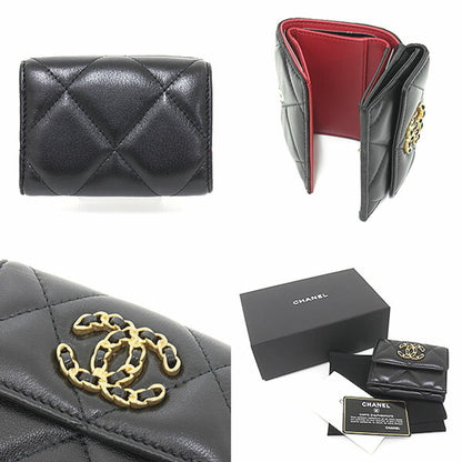 CHANEL 19 Small Flap Wallet Lambskin Black Red Gold Metal Fittings AP1789 Trifold Dizeneuf Matrasse Cocomark Rope Design 30s