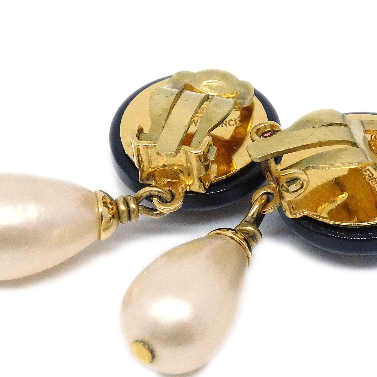 CHANEL 1995 Teardrop Pearl CC Dangle Earrings 61422