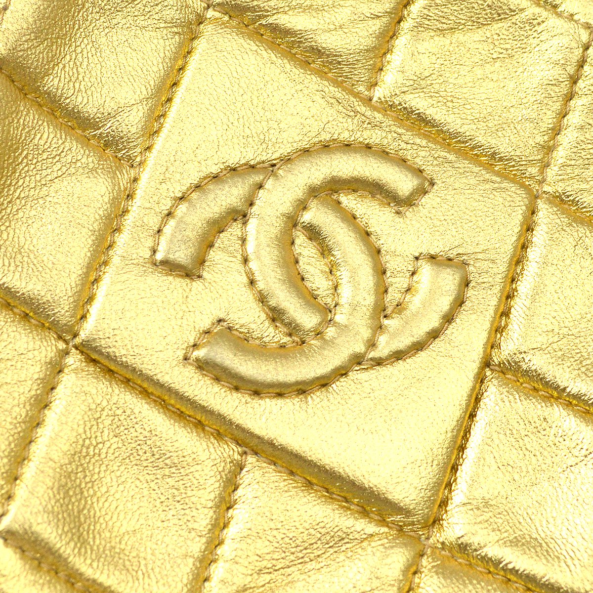 CHANEL 1989-1991 Diamond Round Shoulder Bag Gold Lambskin 82454