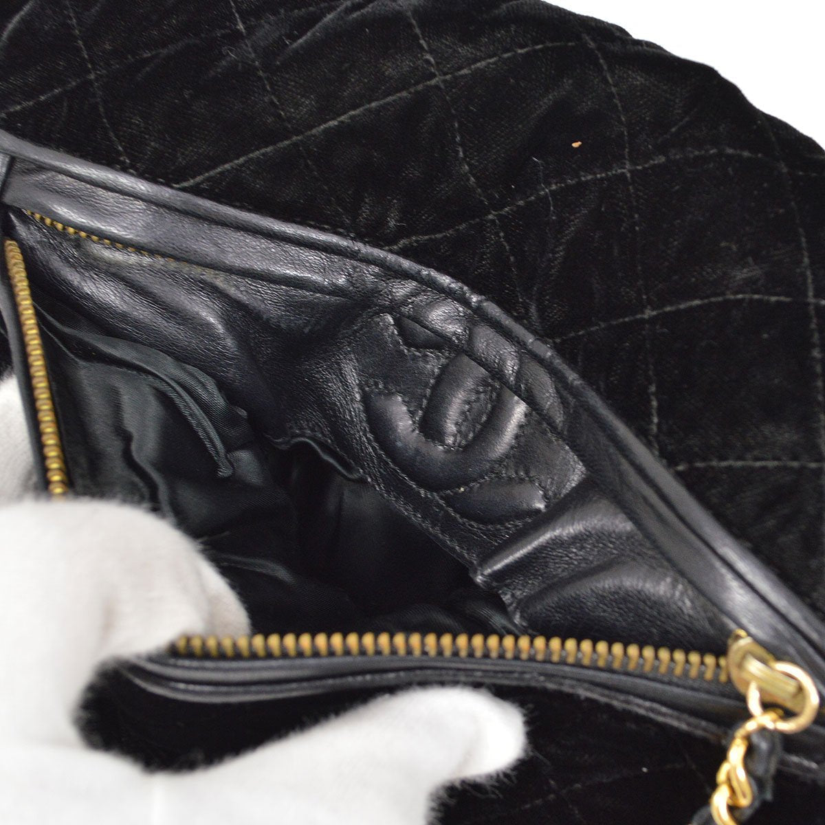 CHANEL 1986-1988 Fringe Hand Warmer Clutch Bag Black Velvet A41396h