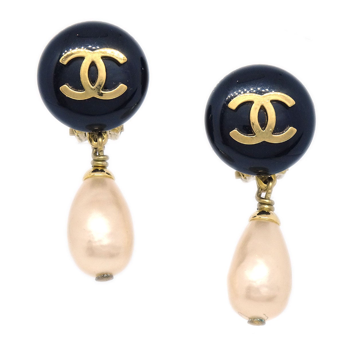 CHANEL 1994 Teardrop Pearl CC Dangle Earrings 01707