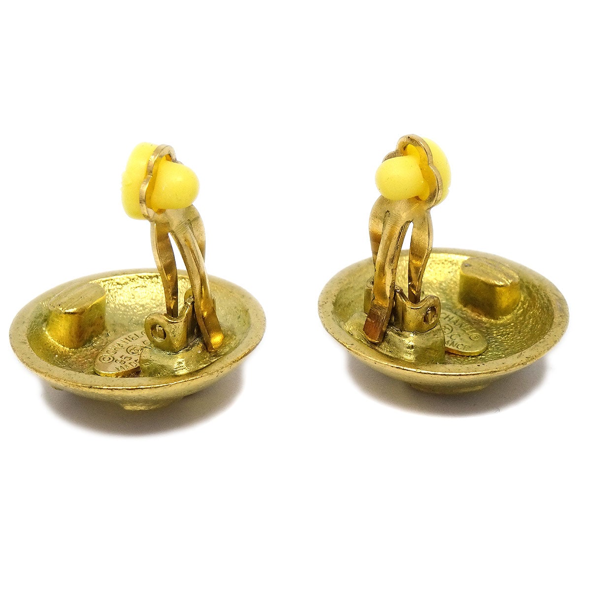 CHANEL 1995 Button Earrings Gold 02326