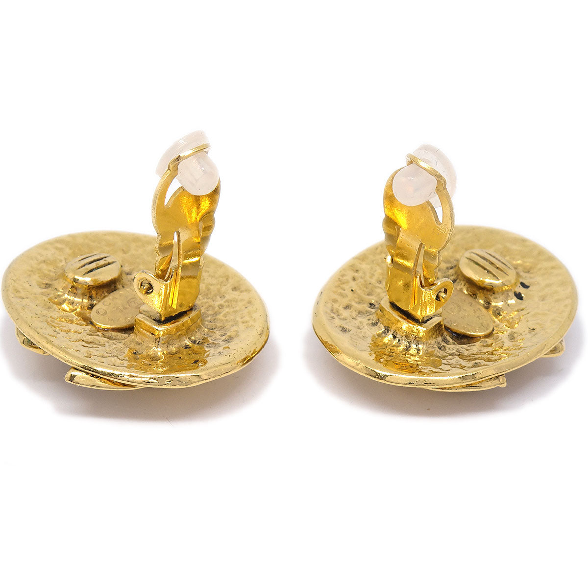 CHANEL 1994 Oval Earrings Clip-On Gold Medium AK35545j