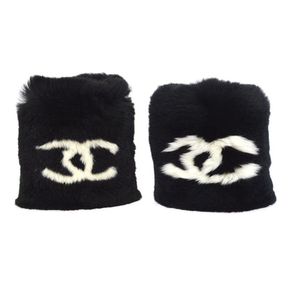 CHANEL 2001 Fur Bracelet Set 25579