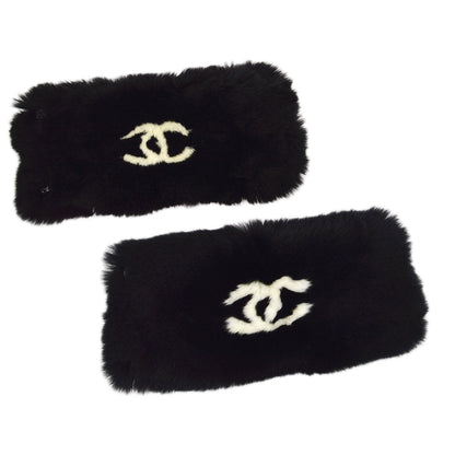 CHANEL 2001 Fur Bracelet Set 25579