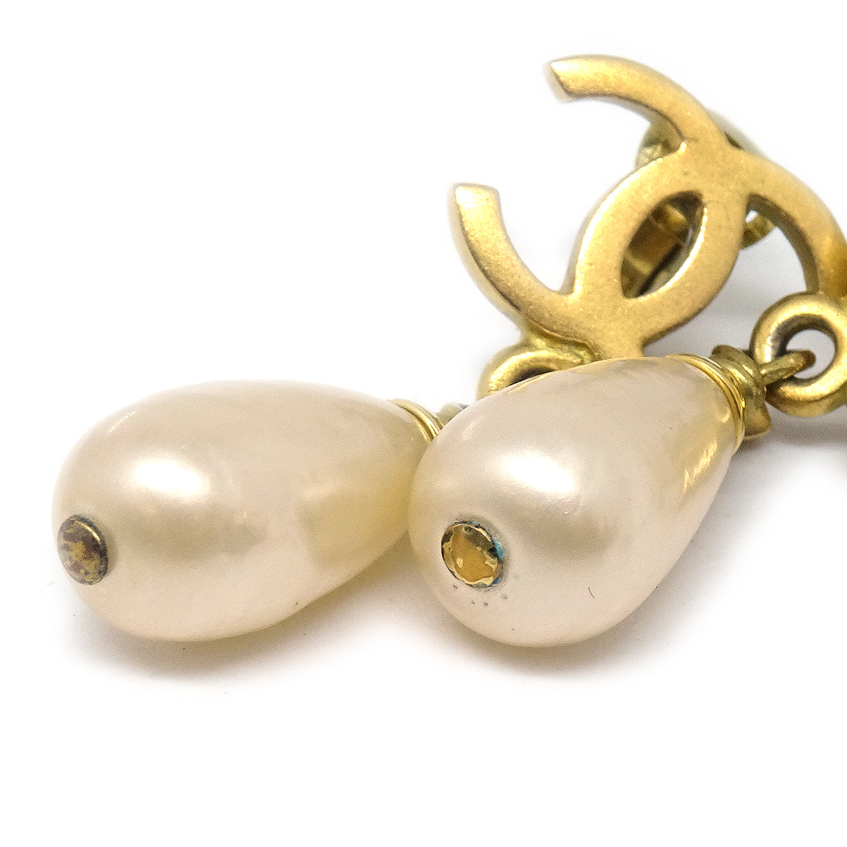 CHANEL Artificial Pearl Shaking Earrings Gold Clip-On 95P 78523