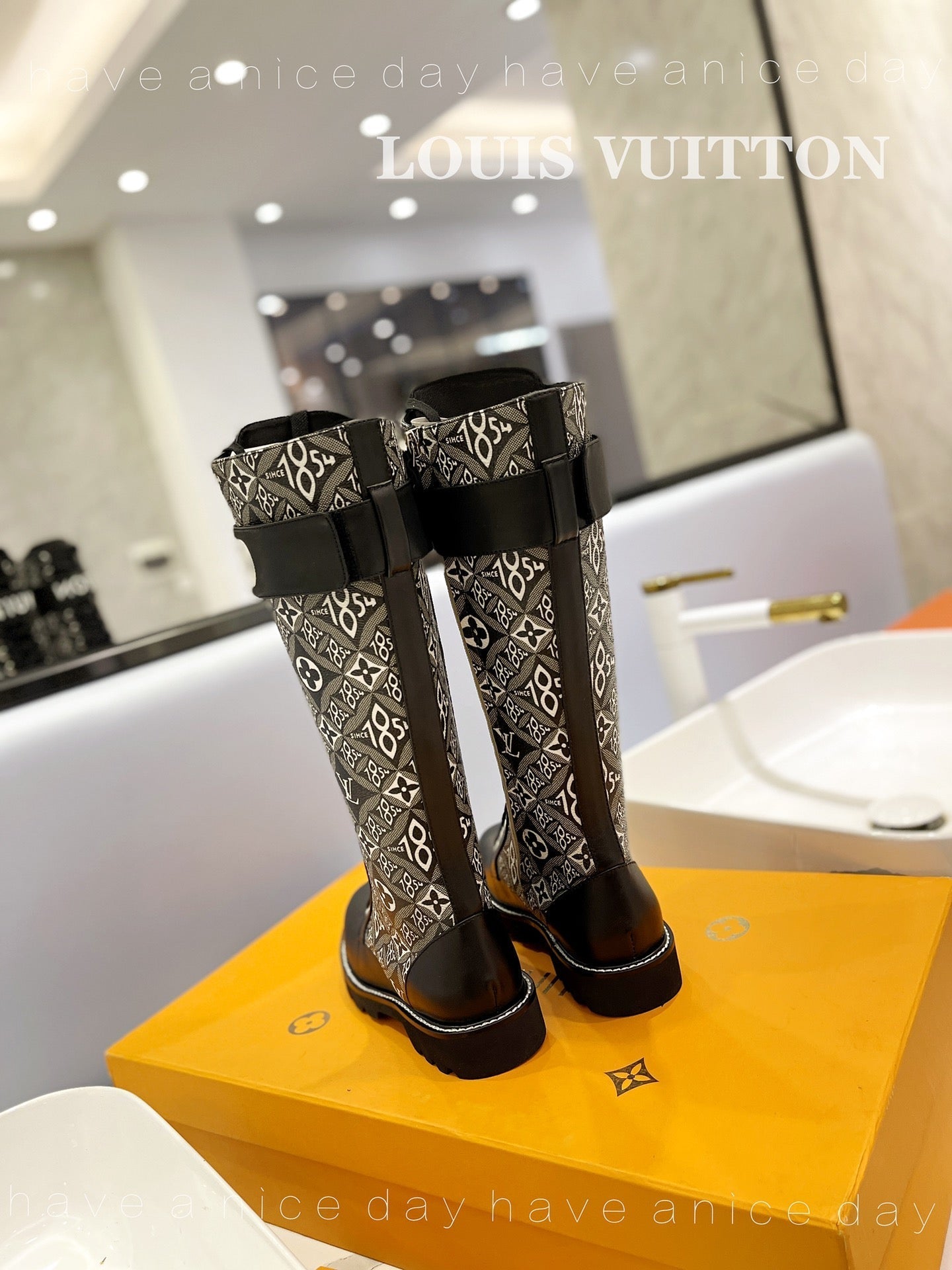 Premium  Louis Vuitton  BOOTS 030