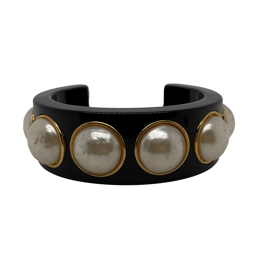 CHANEL - Vintage Large Pearl Resin Cuff - Black - Bracelet