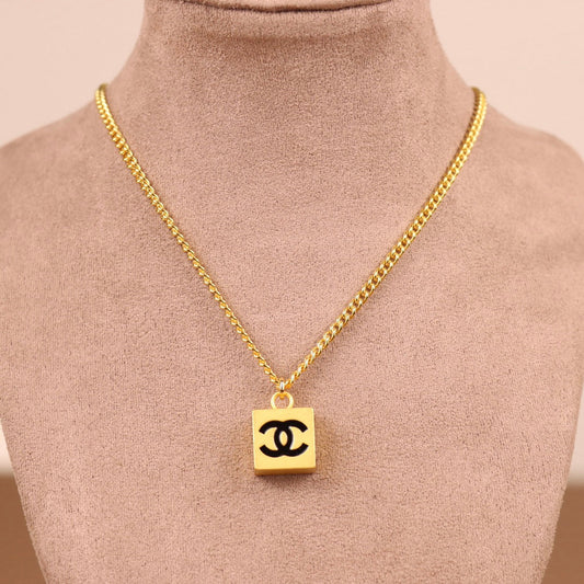 Chanel Necklace 038