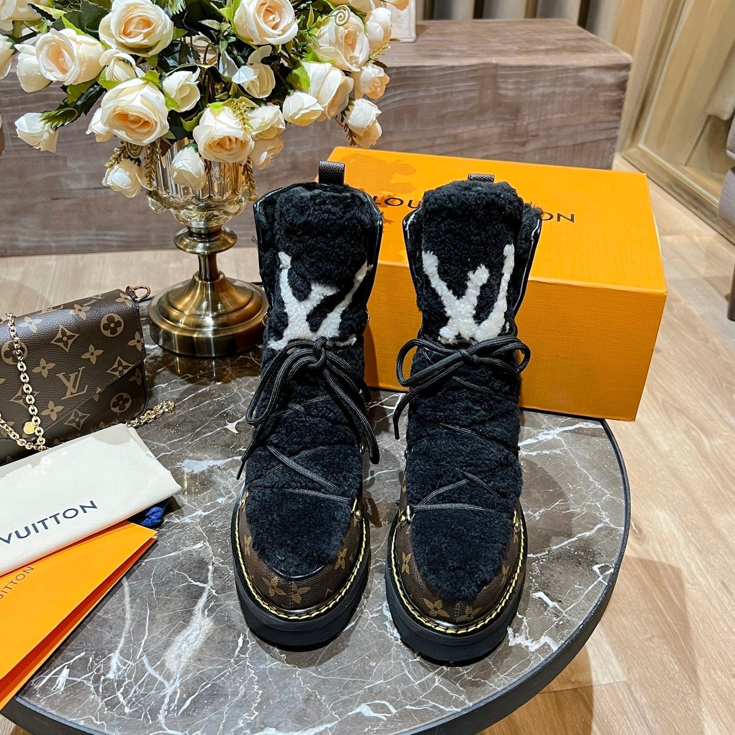 Premium  Louis Vuitton  BOOTS 043