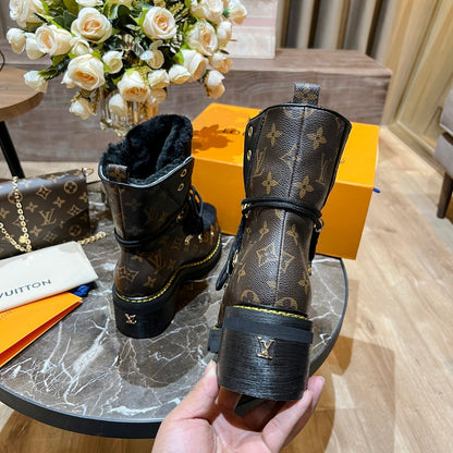 Premium  Louis Vuitton  BOOTS 043