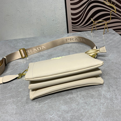 Prada Bags - 1004