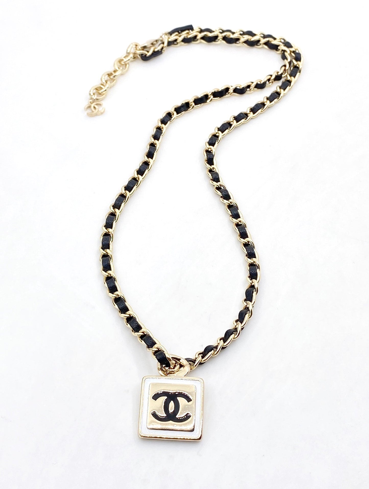 Chanel Necklace 005