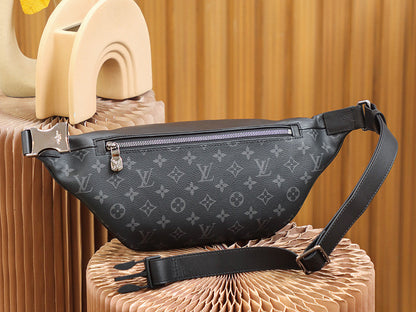 Louis Vuitton Discovery Bumbag PM Monogram Eclipse Canvas For Men, Bags, Belt Bags