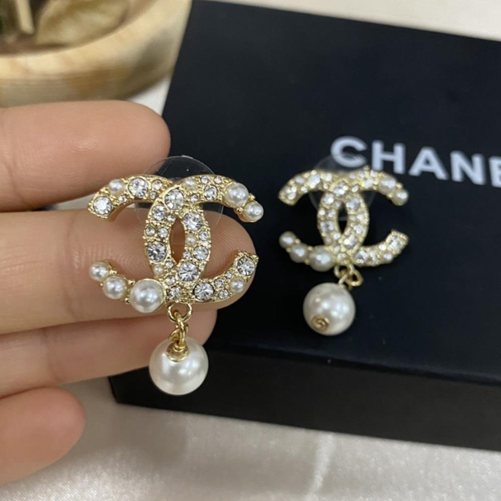 CHANEL CRYSTAL PEARL DROP EARRINGS