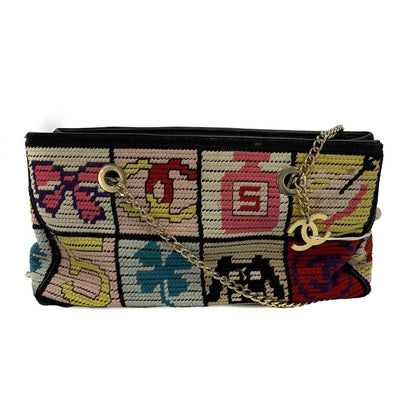 CHANEL - Multicolor Knit Needlepoint Patchwork CC Shoulder Bag