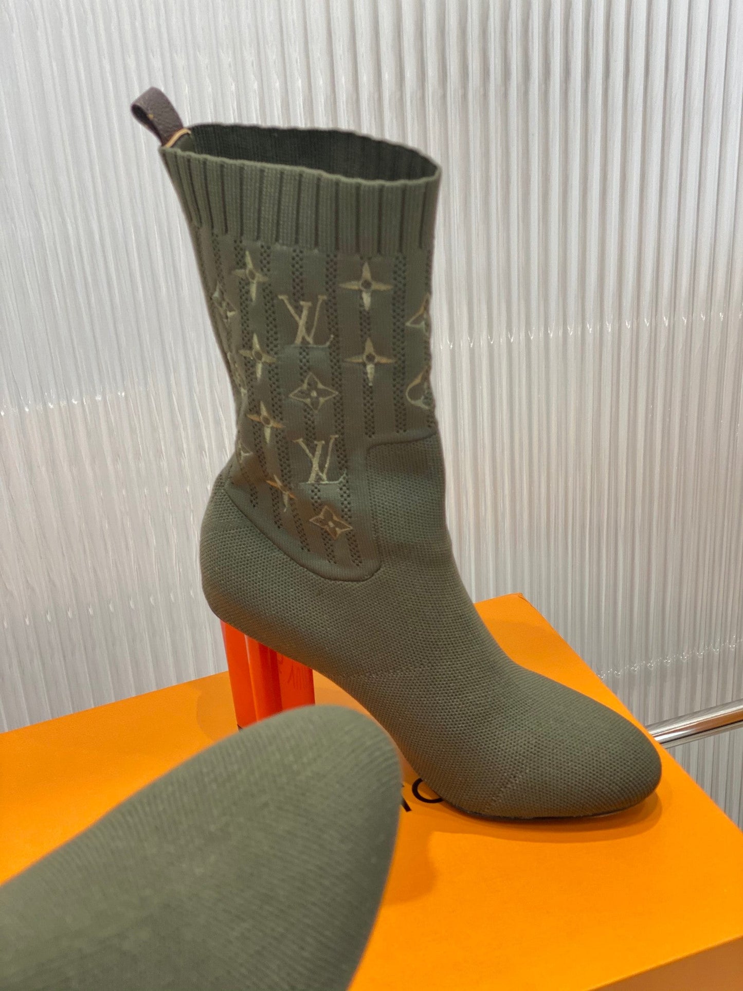 Premium  Louis Vuitton  BOOTS 048