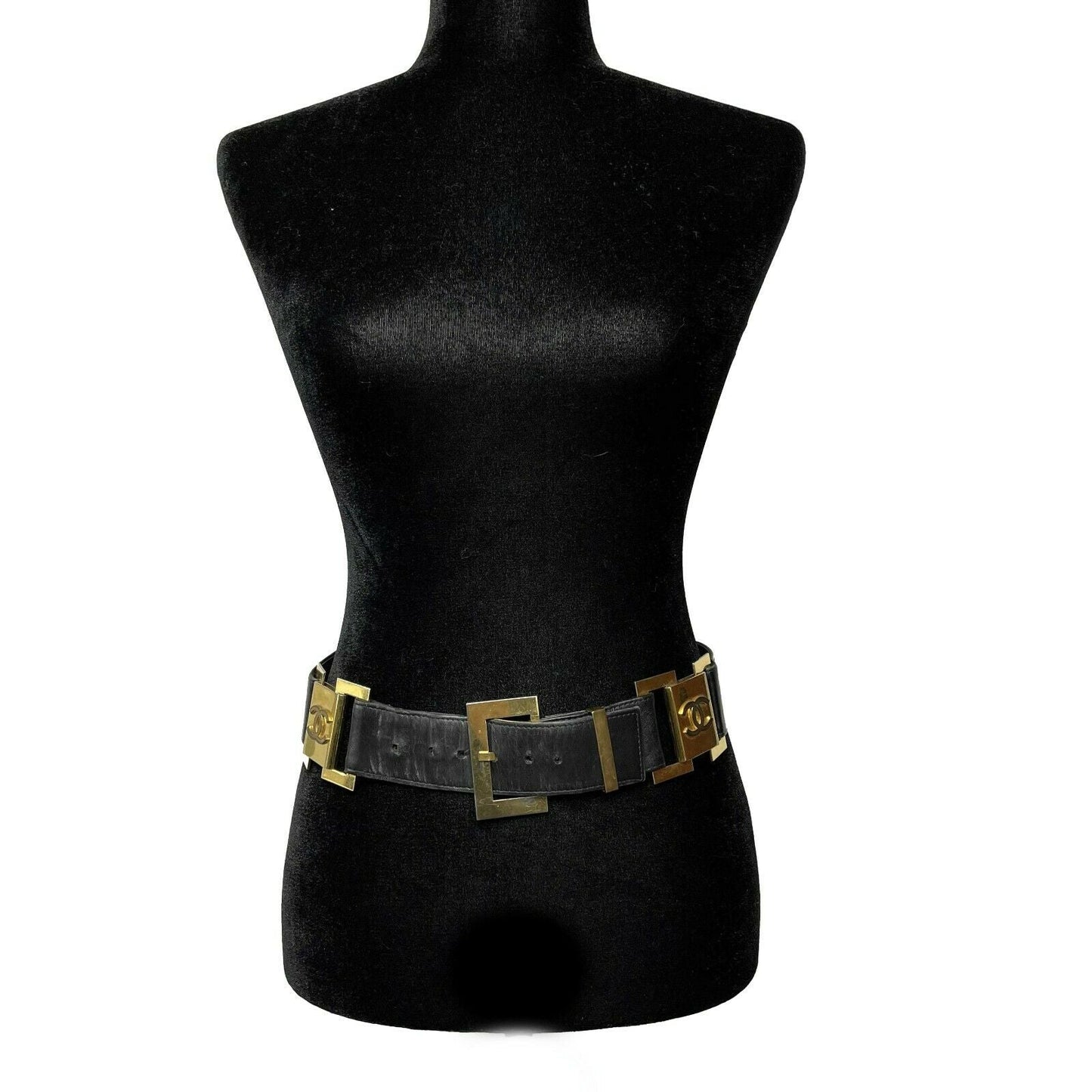 CHANEL Vintage 1980's Black Leather and Gold Buckle CC Link Belt