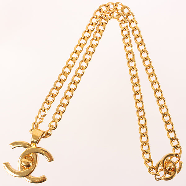 CHANEL 1997 Made Turn-Lock Chain Necklace