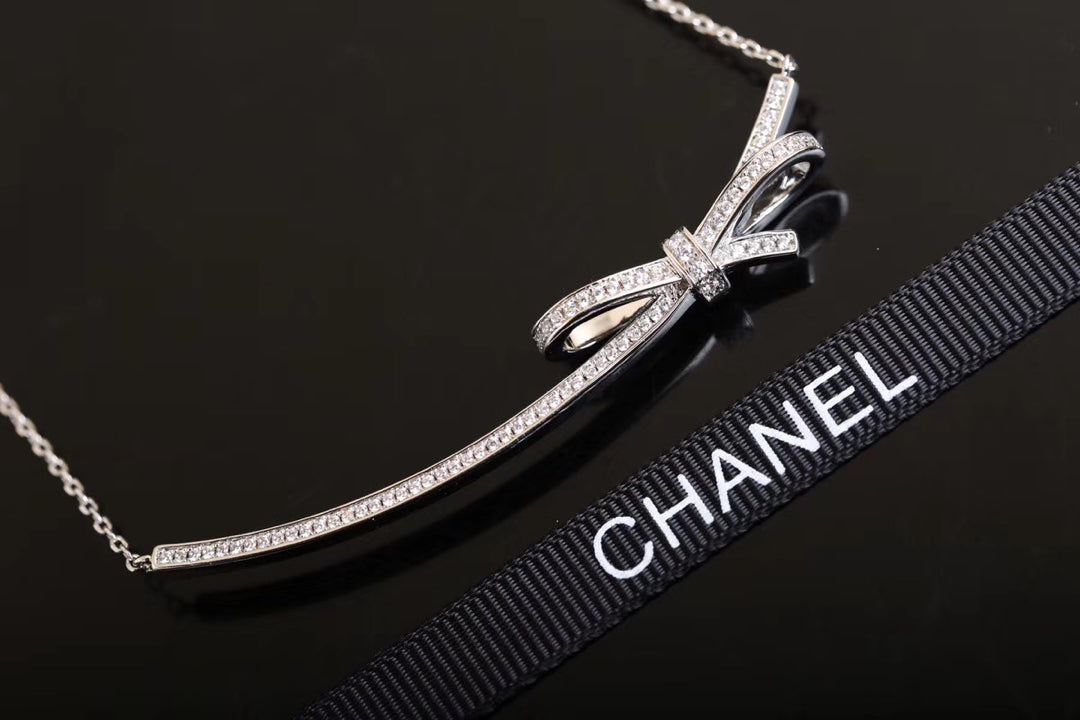 Lux Necklace Chanel 058