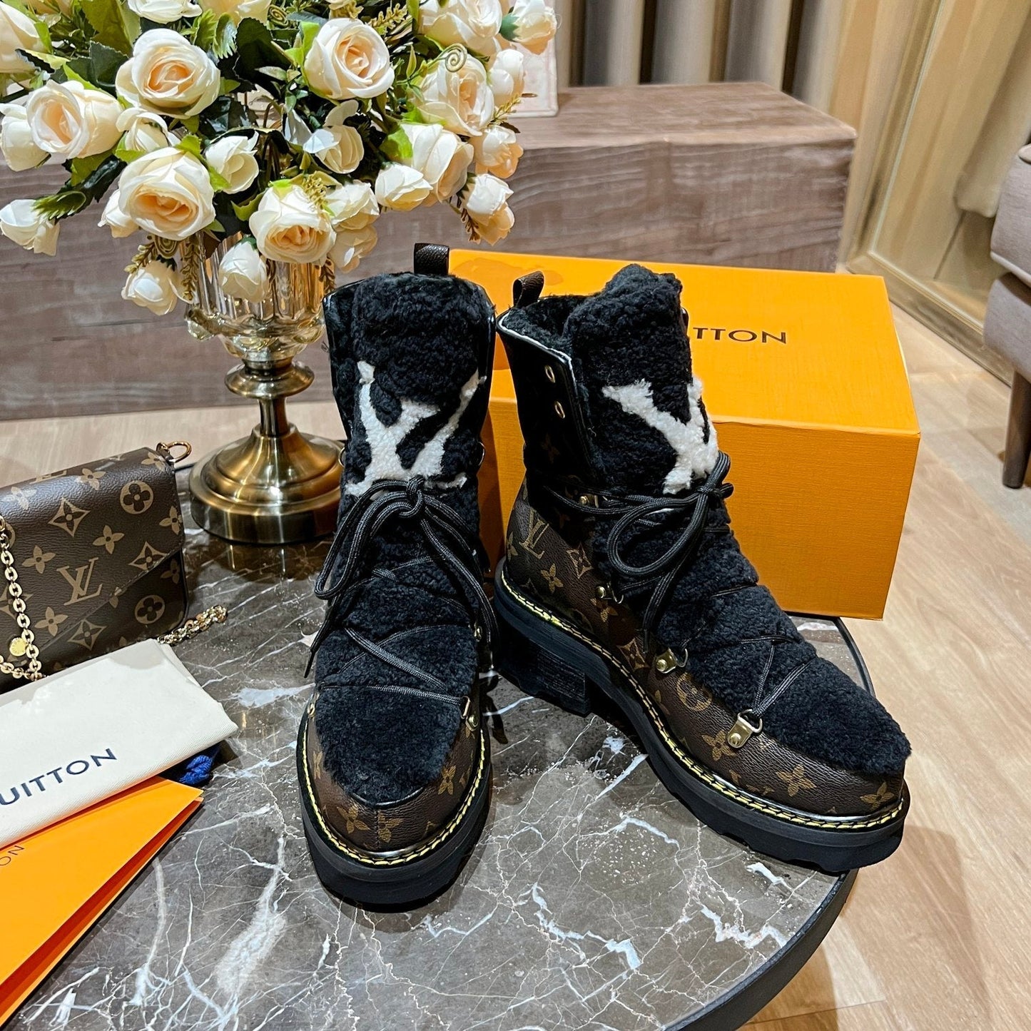 Premium  Louis Vuitton  BOOTS 043