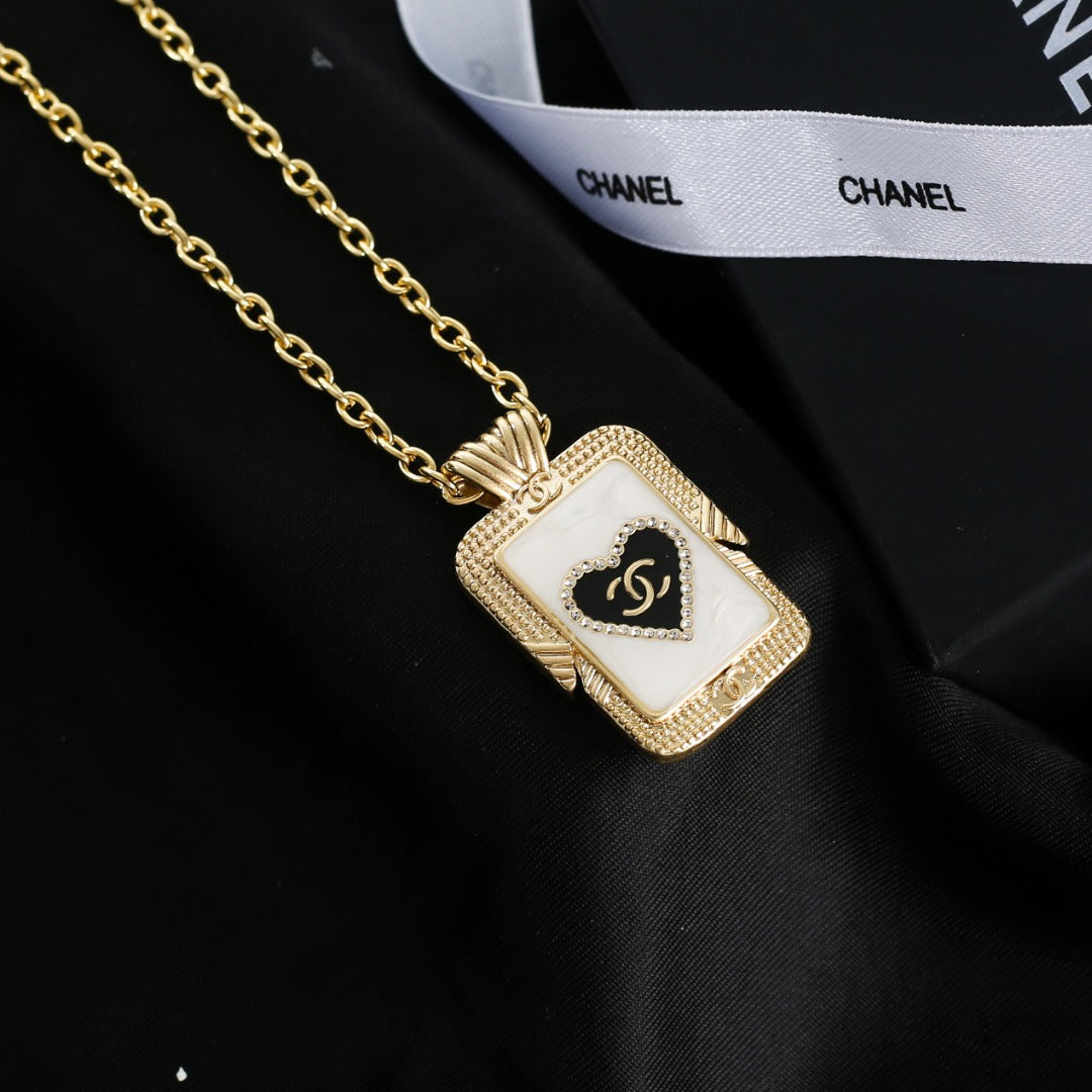 Chanel Necklace 012