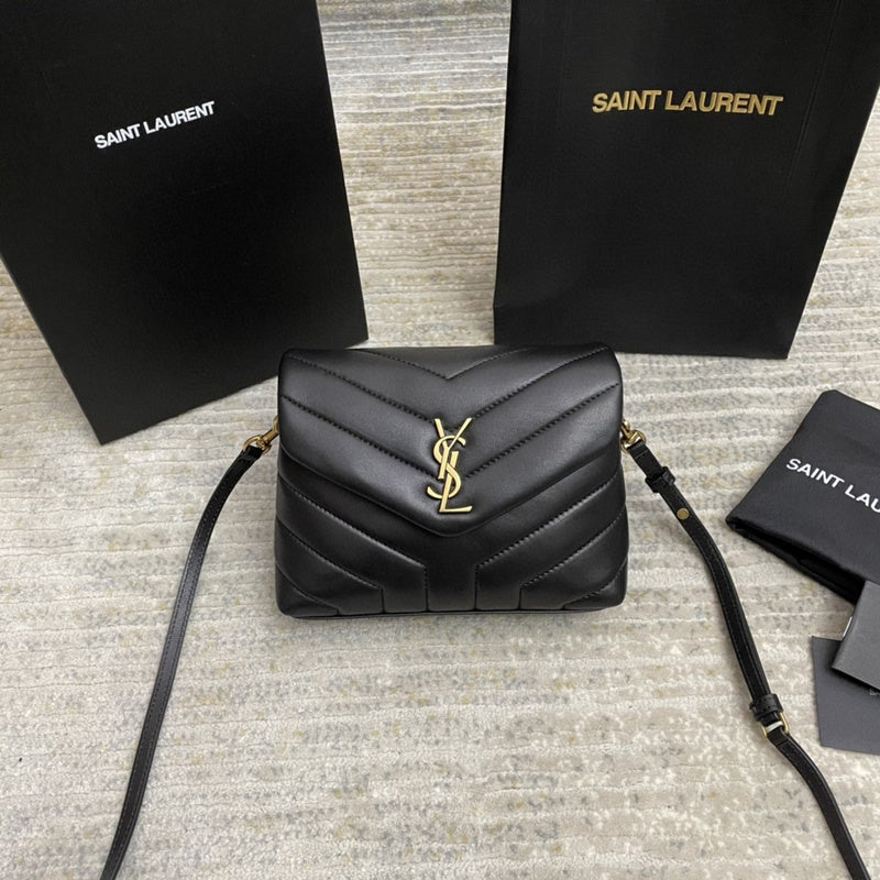 Yves Saint Laurent Shoulder bag 467072H