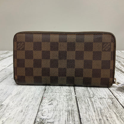 Wallet Designer By Louis Vuitton  Size: Medium