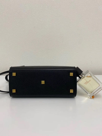 Yves Saint Laurent MANHATTAN NANO BAG 593741