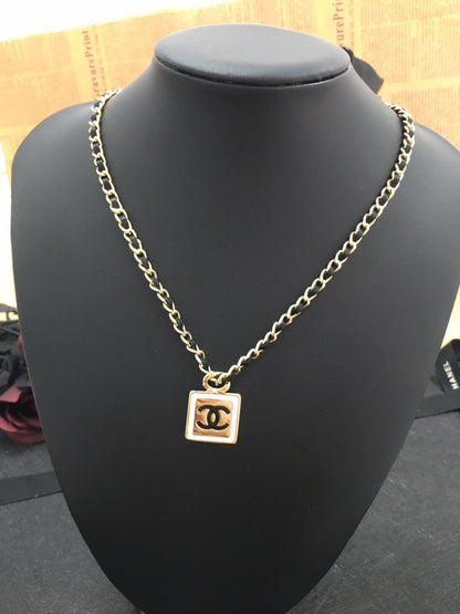 Chanel Necklace 005