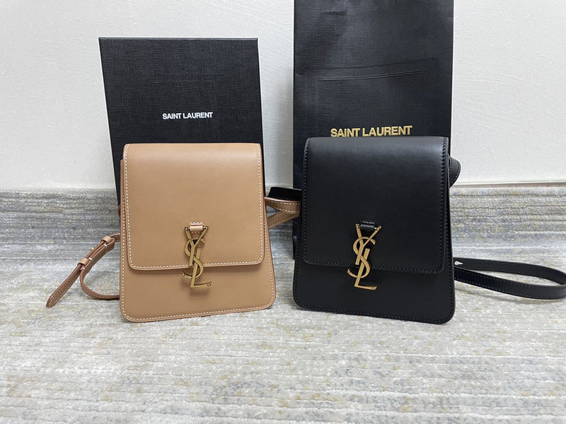 Yves Saint Laurent Shoulder bag 668809