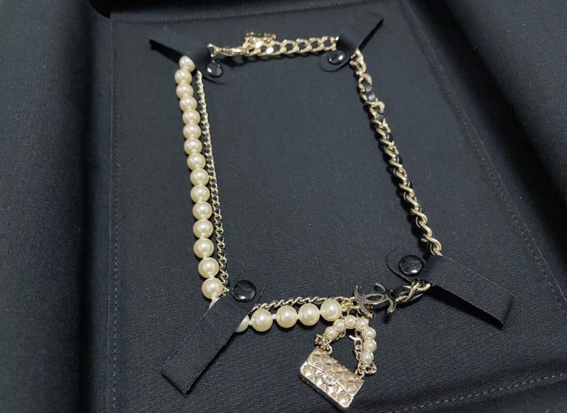 Lux Necklace Chanel 044