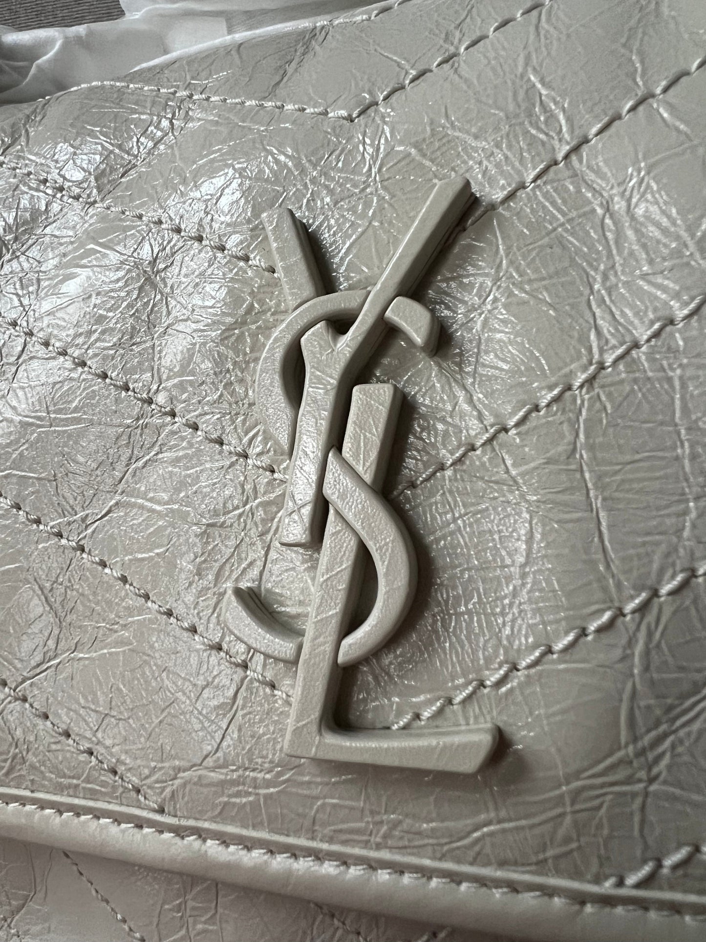 Yves Saint Laurent (YSL) Blanc Vintage Medium Niki Chain Bag