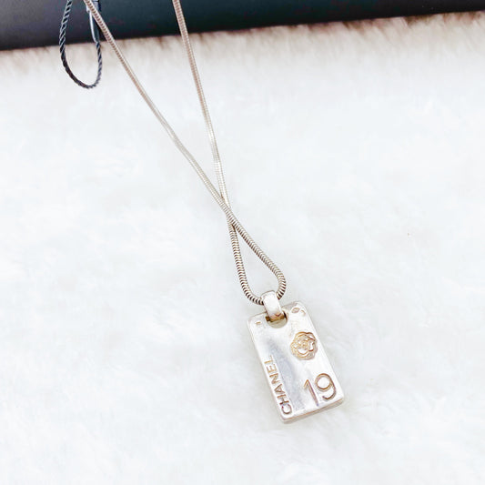 Chanel Vintage No.5 Necklace