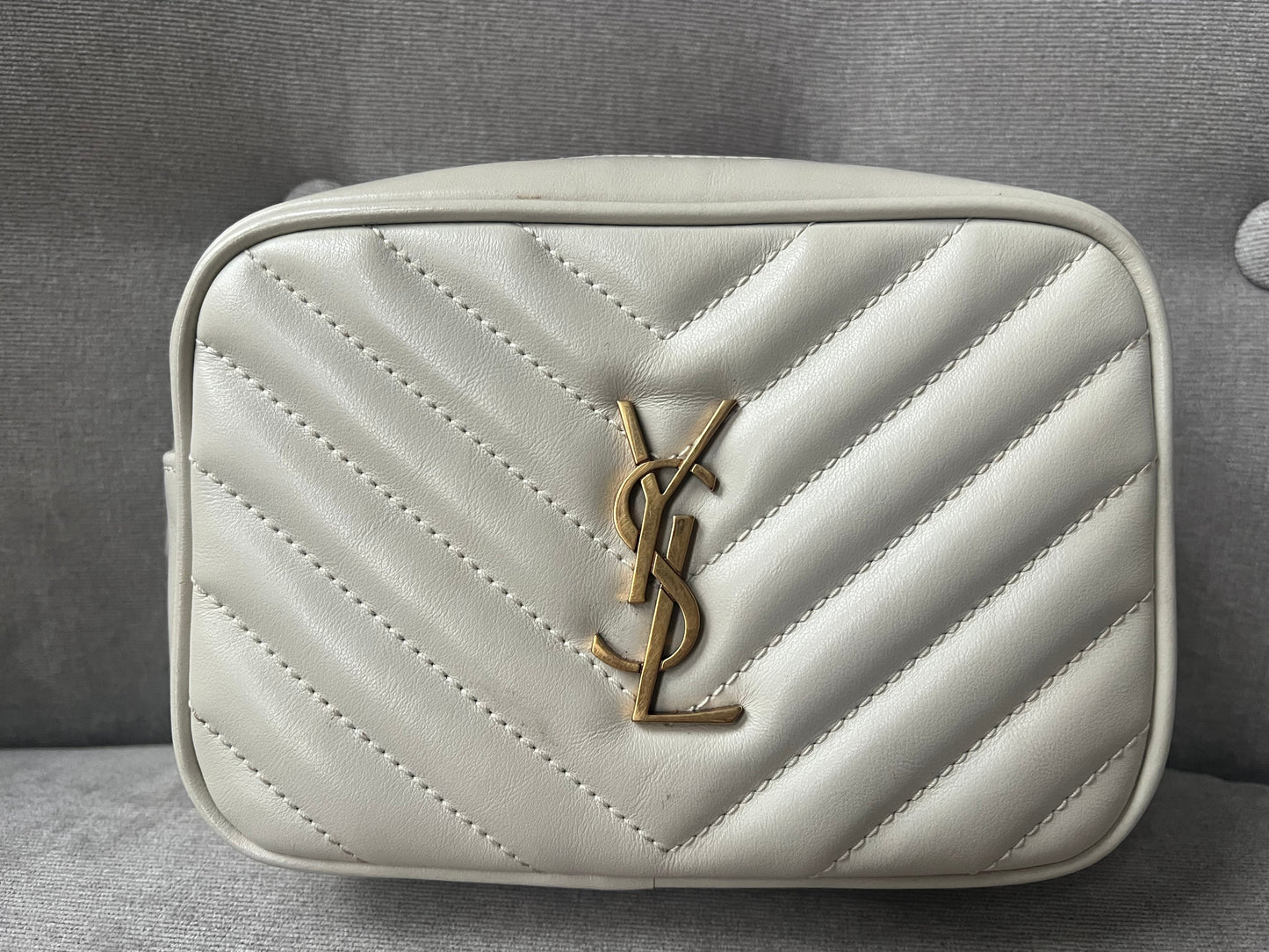 Yves Saint Laurent (YSL) Blanc Vintage Lou Belt Bag